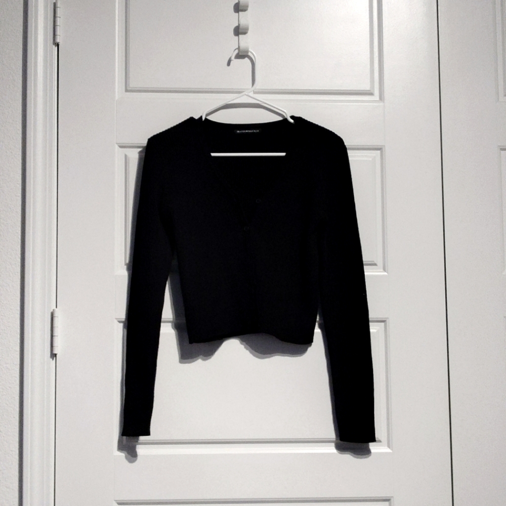 Discontinued Brandy Melville Zoe V-neck cardigan